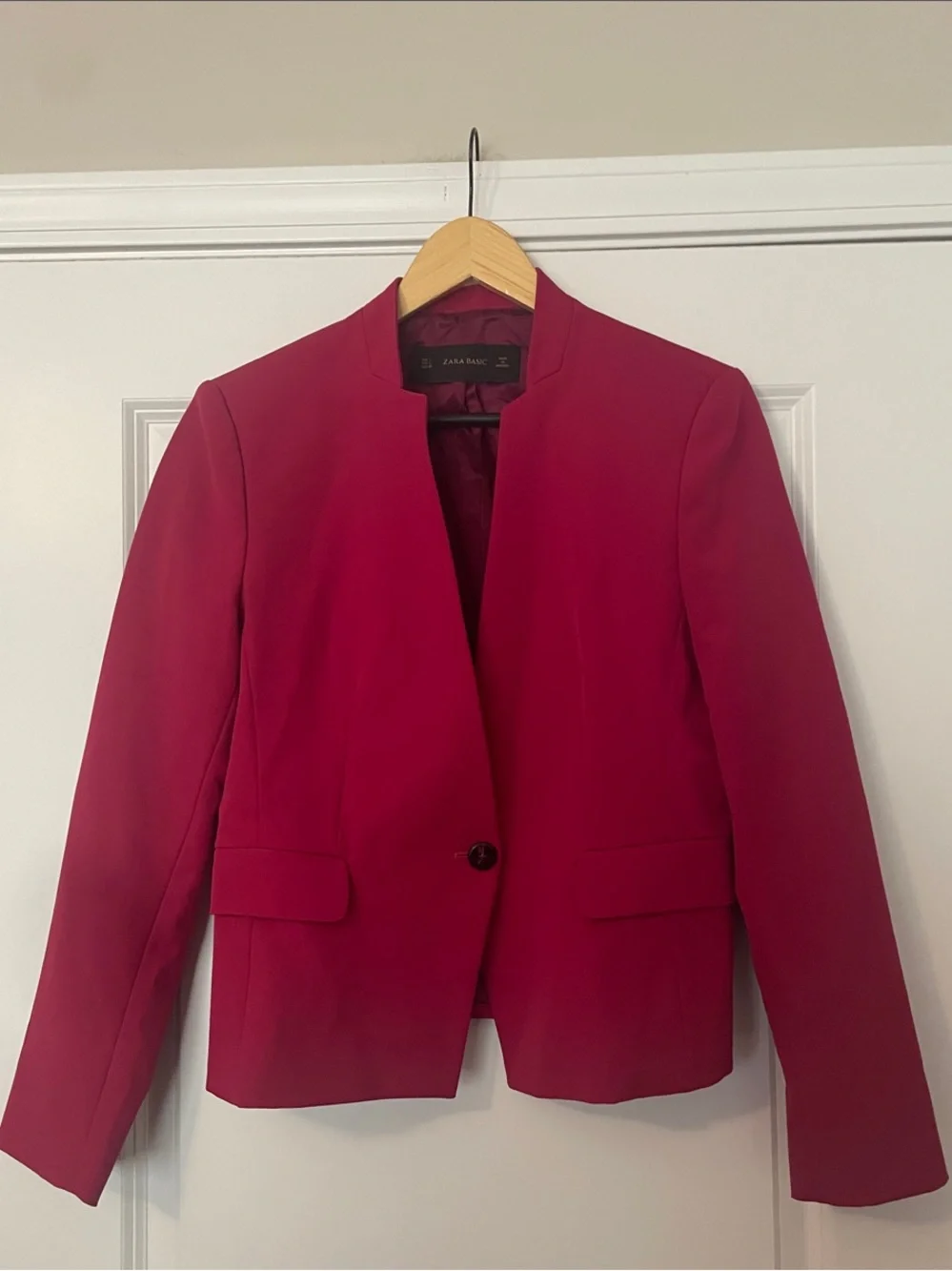 Zara Basic Fuschia Raspberry-Red Single-Button Collarless Blazer - Picture 2 of 8